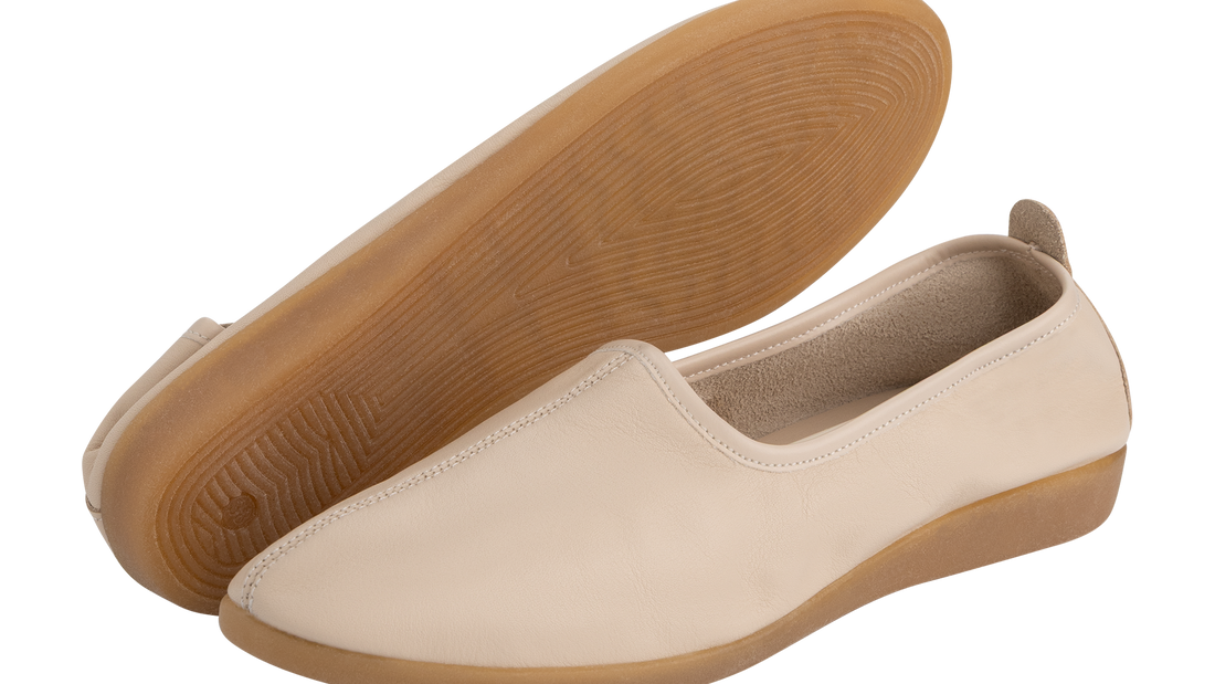 Tawaf & Umrah Shoes: The Complete Pilgrimage Footwear Guide