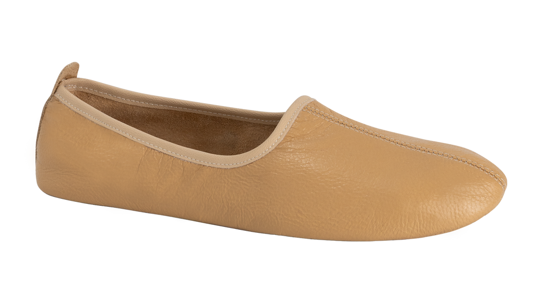Are Shoes Allowed During Tawaf? A Fiqh & Practical Guide